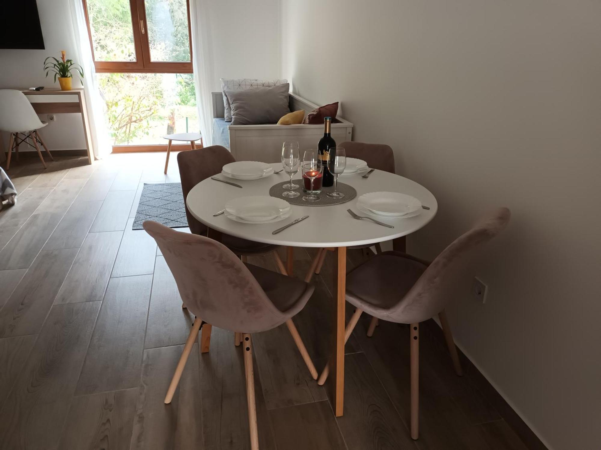 Studio Apartman Dori Pola Esterno foto