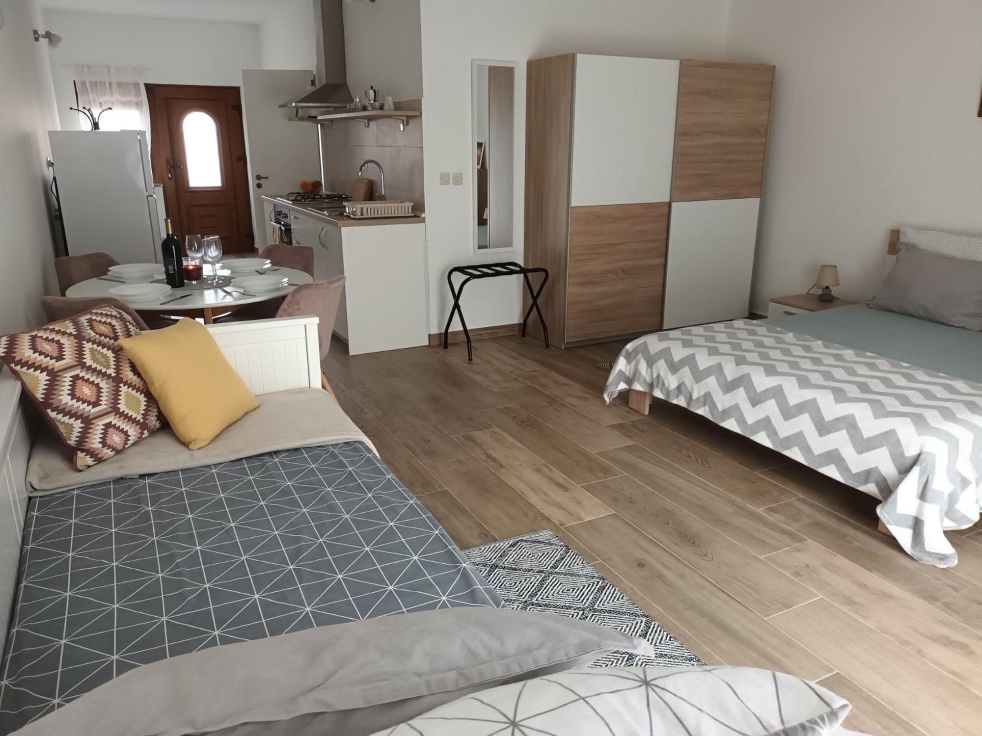 Studio Apartman Dori Pola Esterno foto