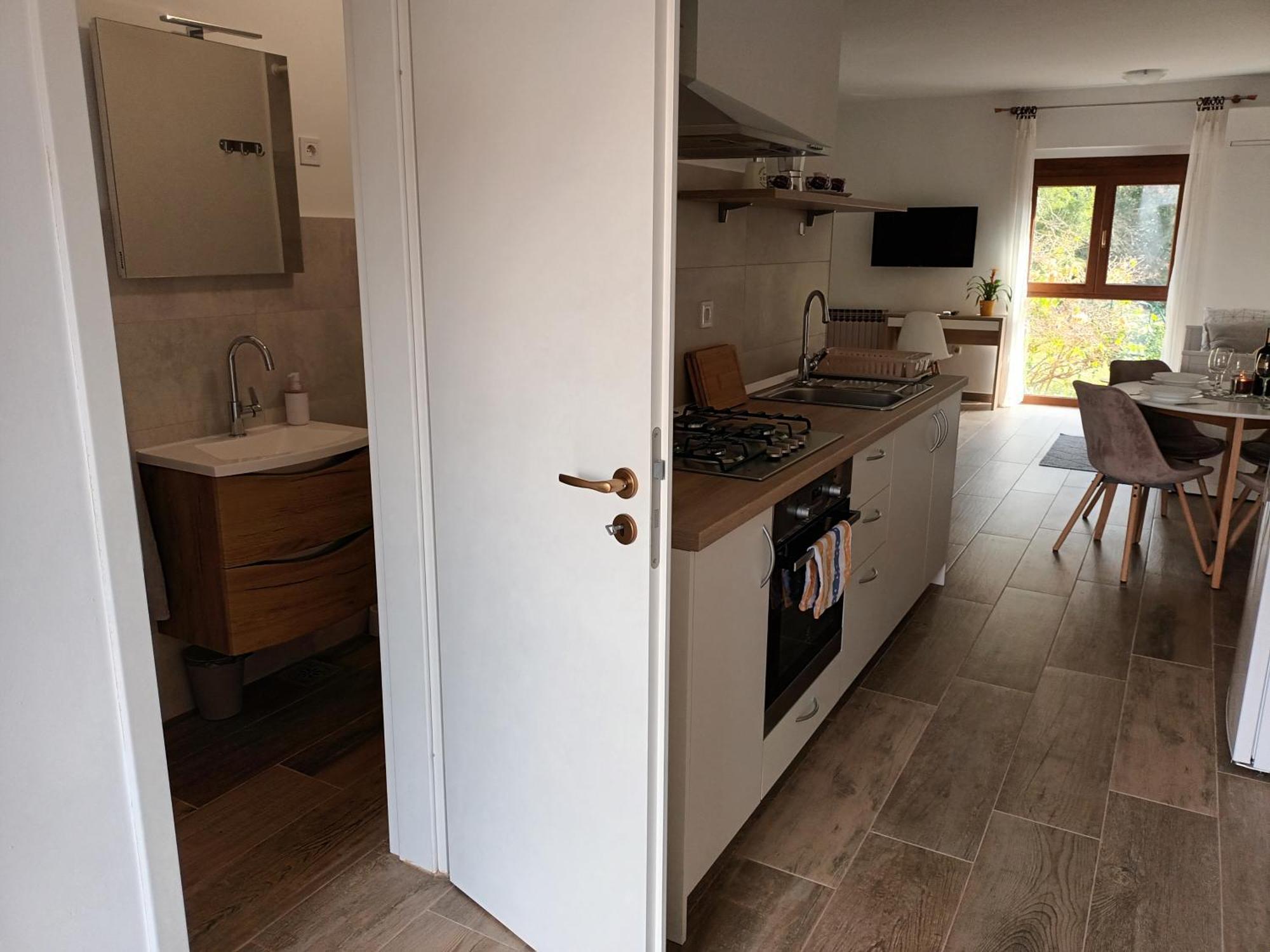 Studio Apartman Dori Pola Esterno foto