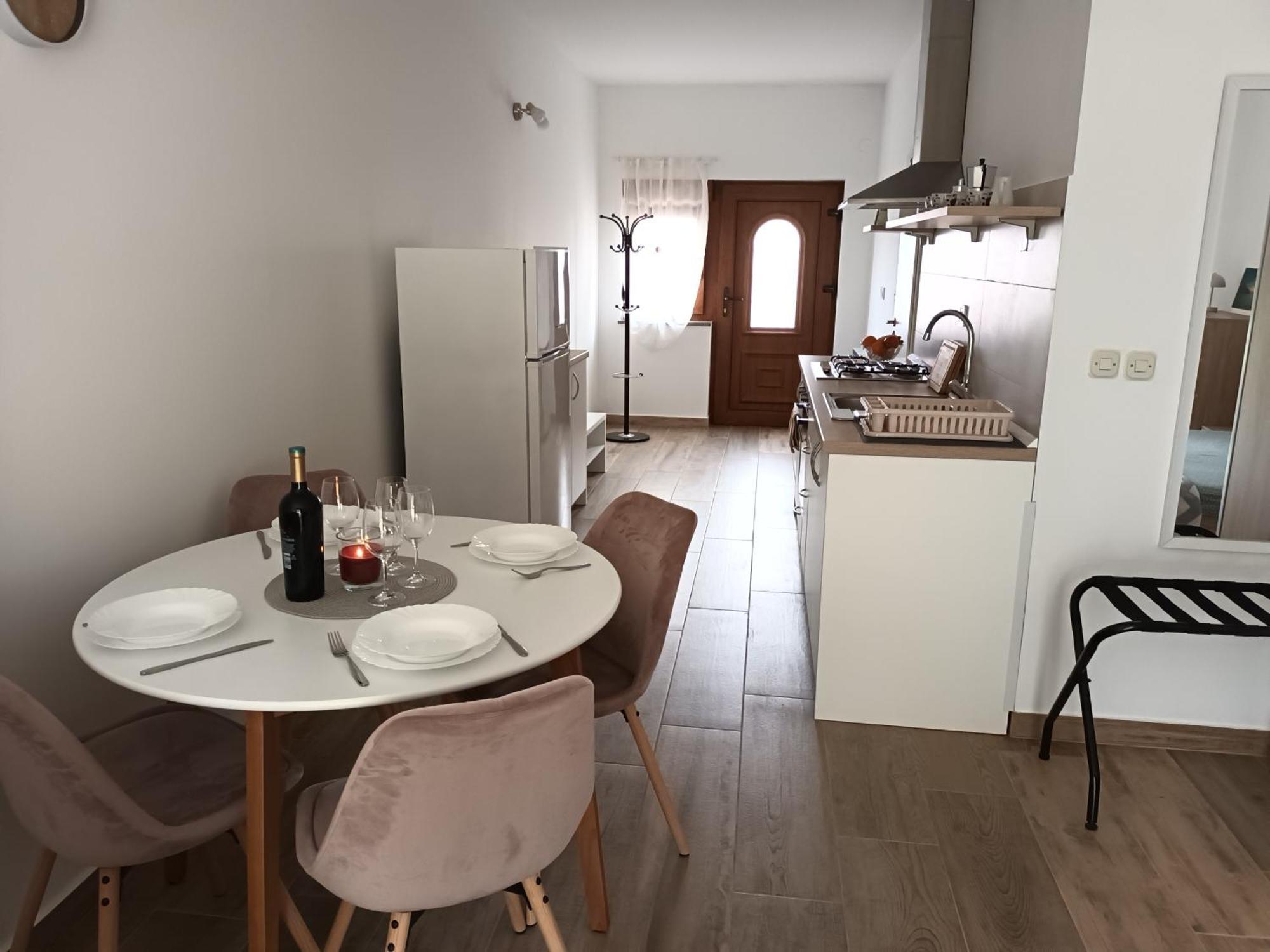 Studio Apartman Dori Pola Esterno foto